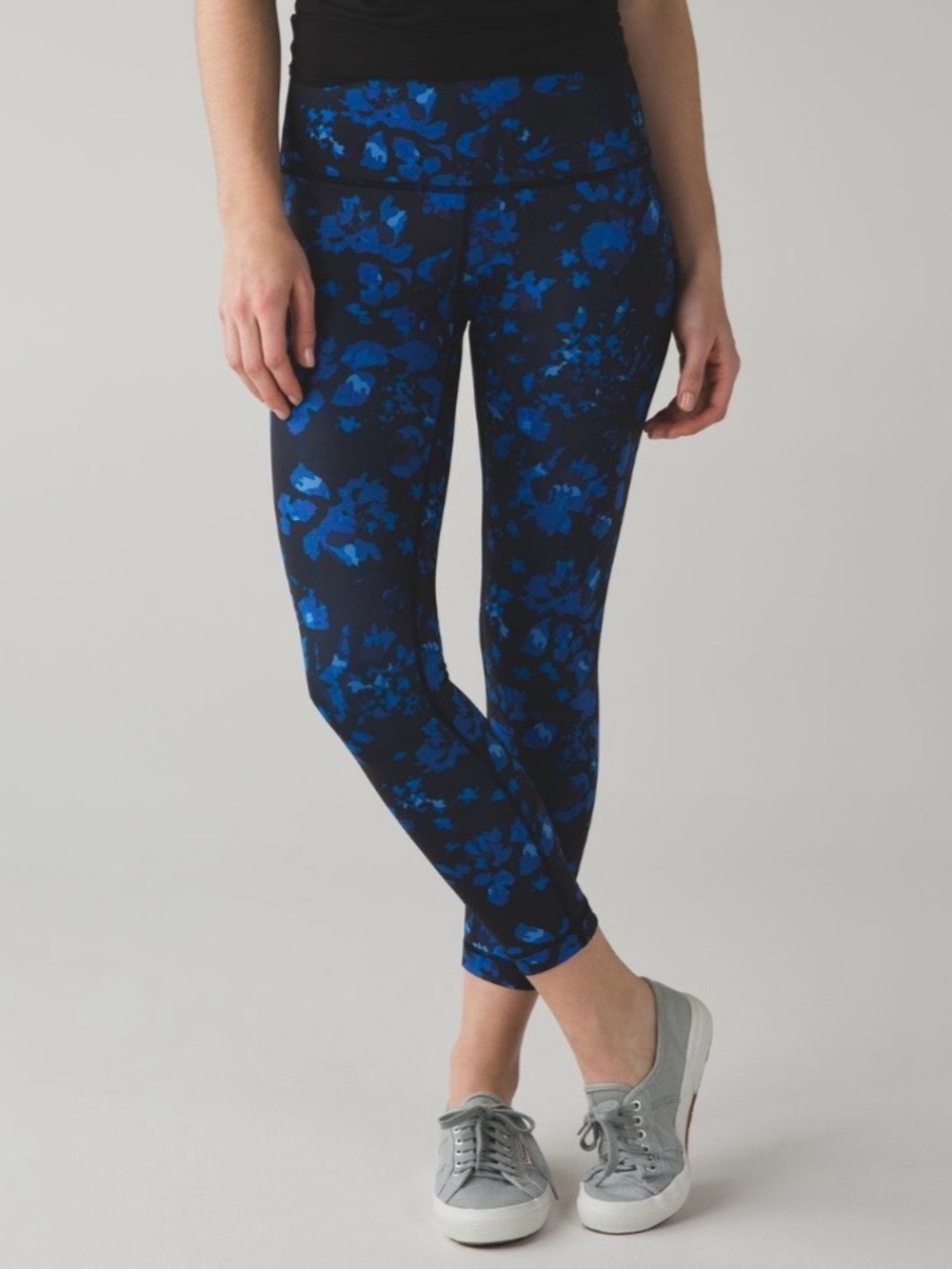 Lululemon High Times Pant *Full-On Luxtreme
Dandy Digie Porcelaine size 4 EUC